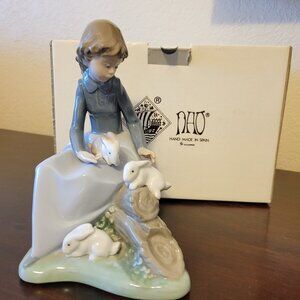 Nao By Lladro Collectible Figurine “Girl With Rabbits” #1026